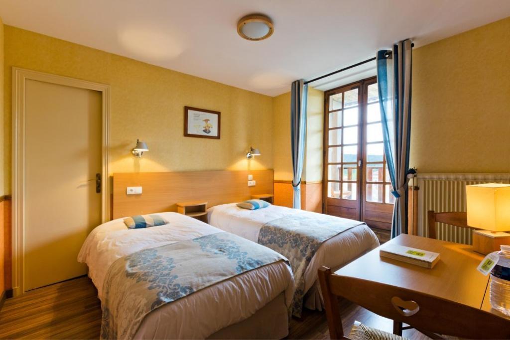 Hotel La Clairiere Chambon-sur-Dolore Экстерьер фото